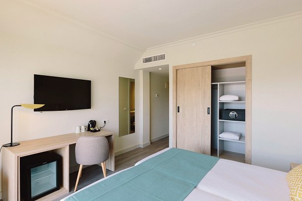 AluaSoul Palma - Doppelzimmer Superior Pool- und seitlicher Meerblick (Zimmercodierung DSP)