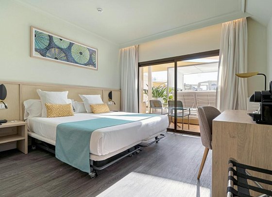 AluaSoul Palma - Wohnbeispiel Doppelzimmer Premium My Favourite Club mit Bali Bett (Zimmercodierung DM1)