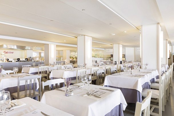 Be Live Adults Only Marivent