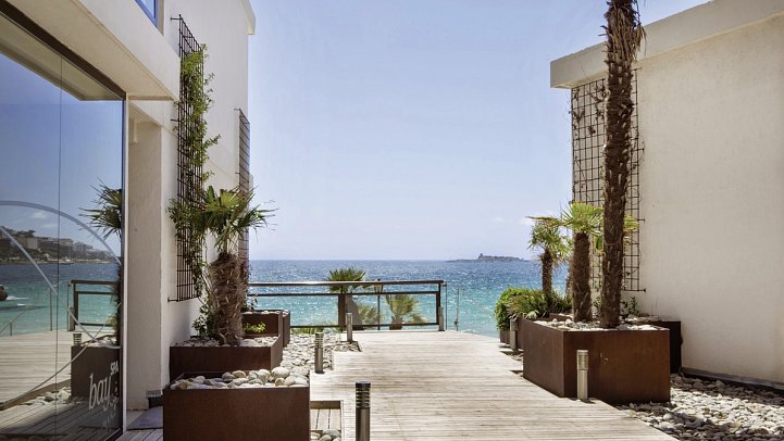 Be Live Adults Only Marivent