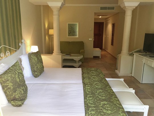 Lago Garden & Spa - Wohnbeispiel Juniorsuite (Zimmercodierung JB1)