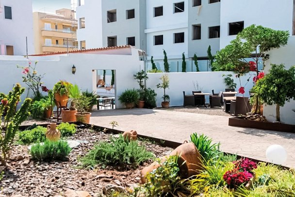 Petit Garden Hotel by Flacalco