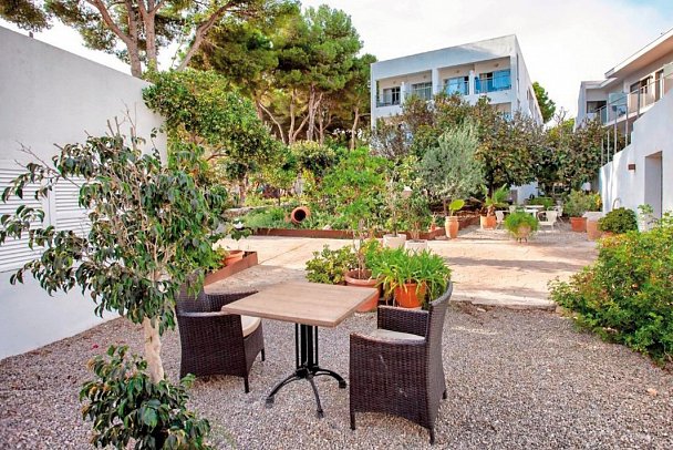 Petit Garden Hotel by Flacalco