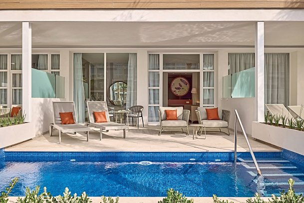 Zafiro Alzinar Mar - Wohnbeispiel Juniorsuite mit privatem Pool (Zimmercodierungen J3P & J4P)