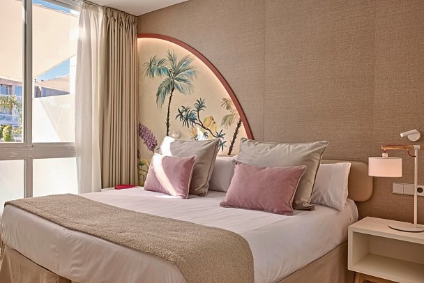 Zafiro Alzinar Mar - Wohnbeispiel Juniorsuite Royal Terrace mit privatem Pool (Zimmercodierungen JT1 & JT2)