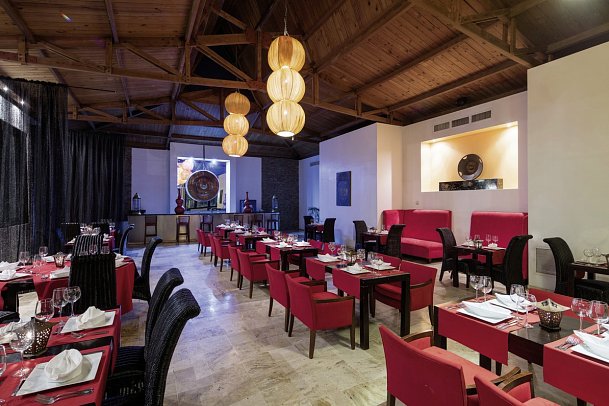 BlueBay Villas Doradas