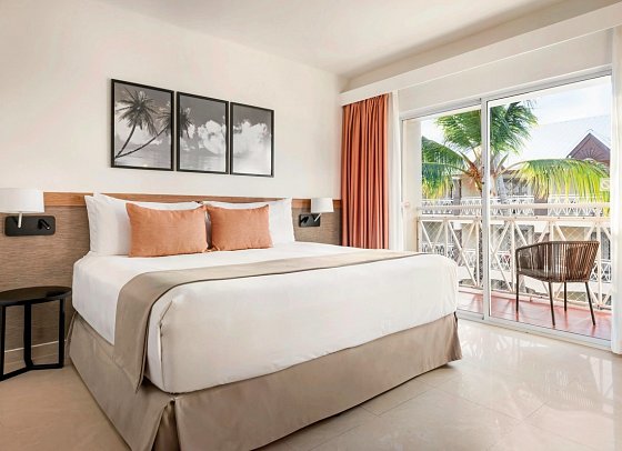 Sunscape Coco Punta Cana - Wohnbeispiel Sun Club Superior Tropical View Adults only (Zimmercodierungen DL1 & USP)