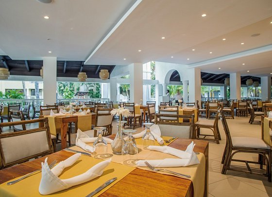Coral Costa Caribe Beach Resort