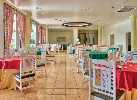 Coral Costa Caribe Beach Resort