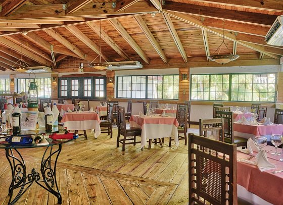 Coral Costa Caribe Beach Resort