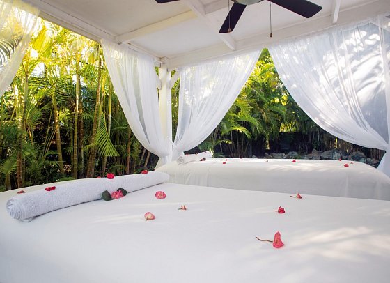 Coral Costa Caribe Beach Resort