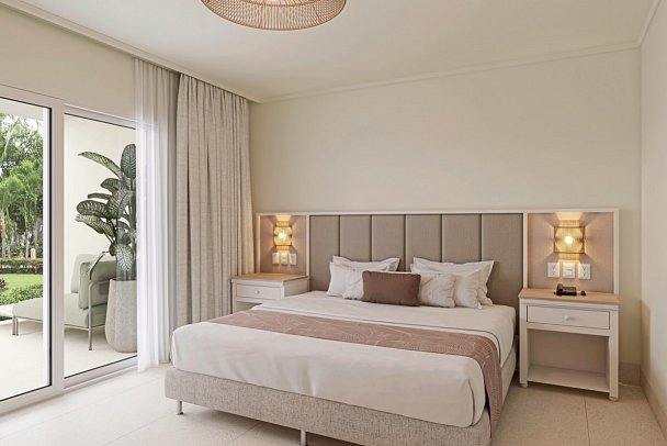 Wyndham Alltra Punta Cana - Wohnbeispiel Club Master Suite Two Bedroom Tropical View (Zimmercodierung UHG)