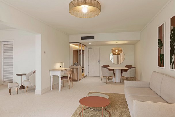 Wyndham Alltra Punta Cana - Wohnbeispiel Club Master Suite Two Bedroom Tropical View (Zimmercodierung UHG)