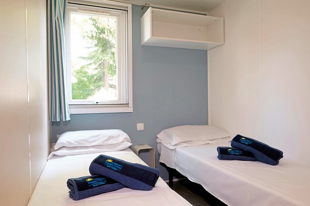Lanterna Premium Camping Resort (by Happy Camp) - Wohnbeispiel Mobilheim Happy Premium (Zimmercodierungen CM1 & CM2)