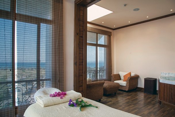 Lahami Bay Beach Resort & Gardens