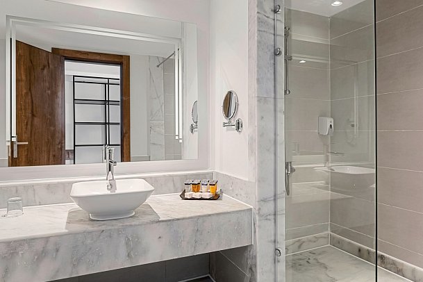 Pickalbatros Sea World Resort - Marsa Alam - Beispiel Bad Suite Deluxe Poolblick (Zimmercodierung WDP)