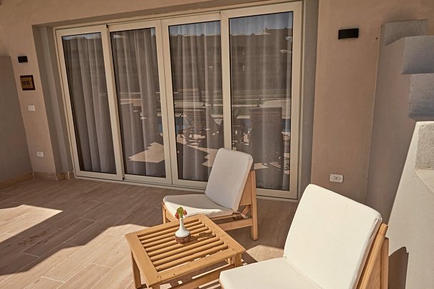 Diamond Beach by Pearl Resort - Beispiel Terrasse Suite Swim Up (Zimmercodierung WBQ)