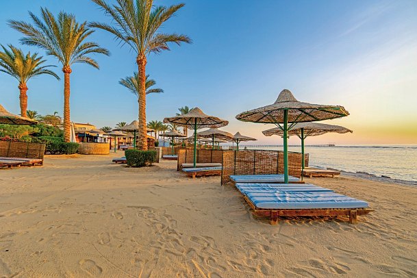 Flamenco Beach & Resort