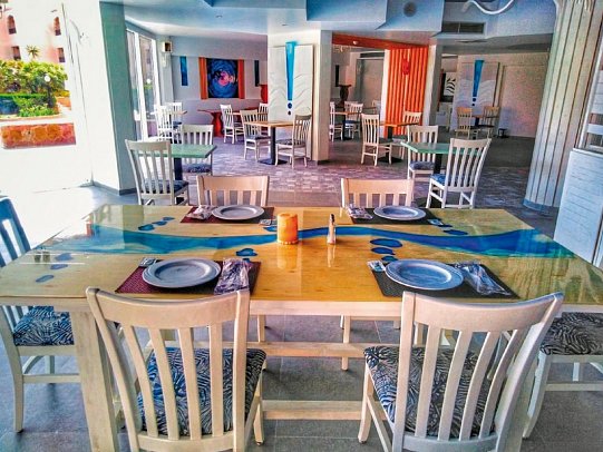 Flamenco Beach & Resort