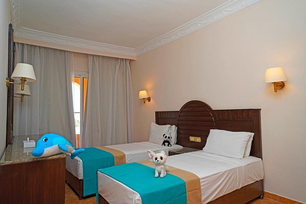 Utopia Beach Club - Wohnbeispiel Familienzimmer mit Verbindungstür Meerblick (Zimmercodierung FVM)