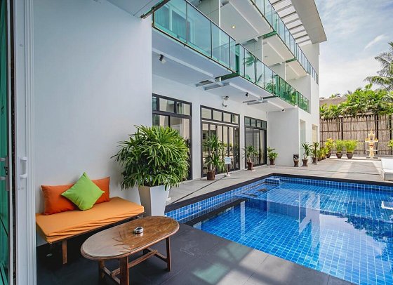 KC Beach Hotel Samui - Wohnbeispiel Deluxe Pool View (Zimmercodierung UDP)