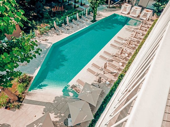 ibis Styles Golden Sands Roomer Hotel