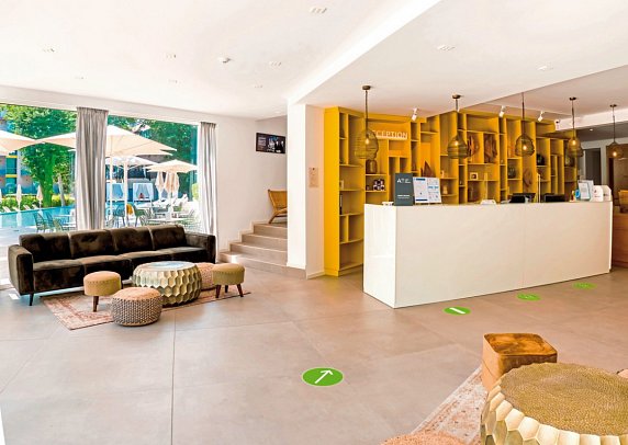 ibis Styles Golden Sands Roomer Hotel