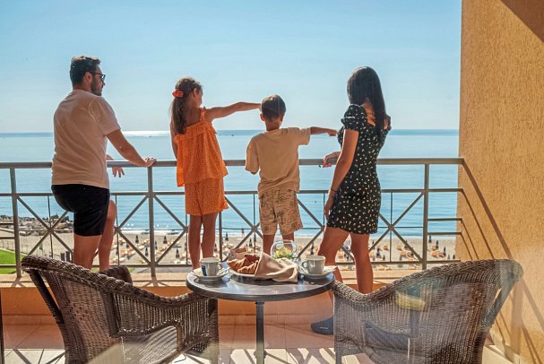 HVD Riviera Beach Hotel