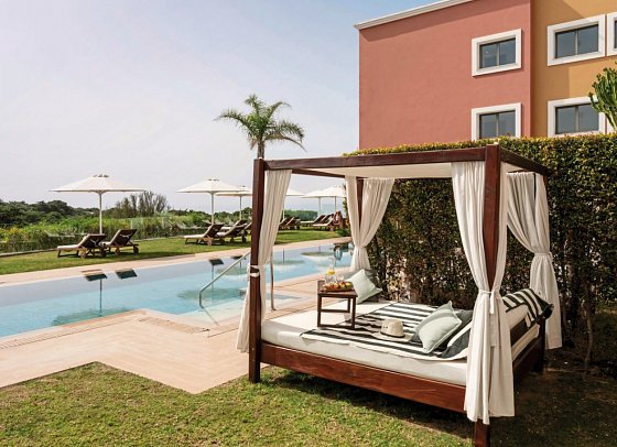 Palacio de Sancti Petri Gran Meliá - Wohnbeispiel Doppelzimmer Red Level Poolzugang (Zimmercodierungen DX2 & DX3)