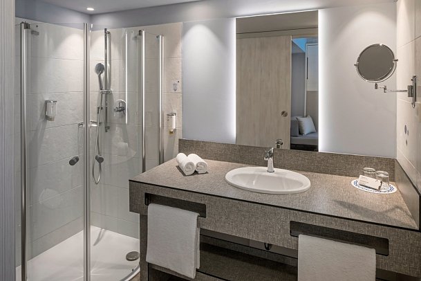 Falkensteiner Club Funimation Borik - Beispiel Bad (Zimmercodierungen DF2, DSC & FF1)