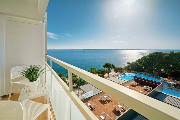 Pinija - Beispiel Balkon Doppelzimmer Premium Meerblick (Zimmercodierung DMM)