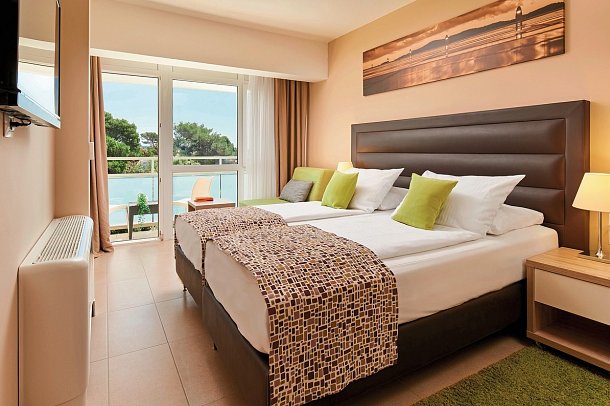 Pinija - Wohnbeispiel Doppelzimmer Premium Meerseite Balkon (Zimmercodierung DMC)