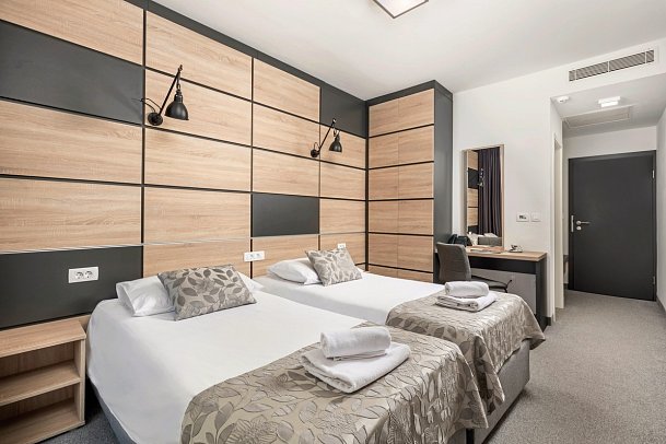 Hotel Imperial Vodice - Wohnbeispiel DZ Nebengebäude (Zimmercodierungen D1V & DC2)