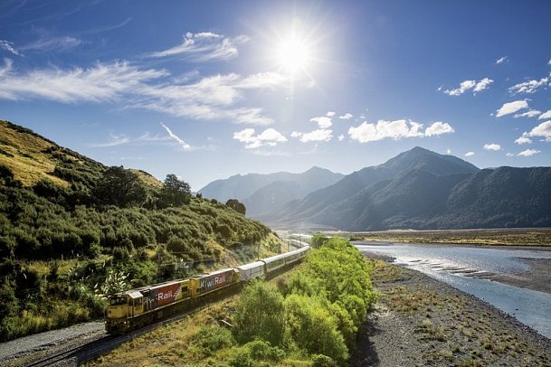 Rundreise Erlebnis Neuseeland auf Schiene und Straße - Waimakariri River