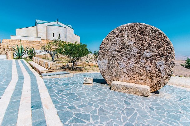 Abenteuer und Kultur Jordanien - Mose-Memorialkirche auf dem Berg Nebo