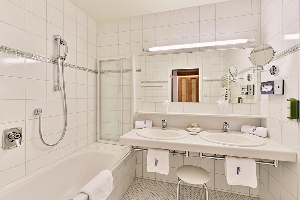 Hotel Enzian - Badezimmer