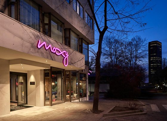 Städtereise Belgrad mit EXPO - Außenansicht Moxy Hotel Belgrad