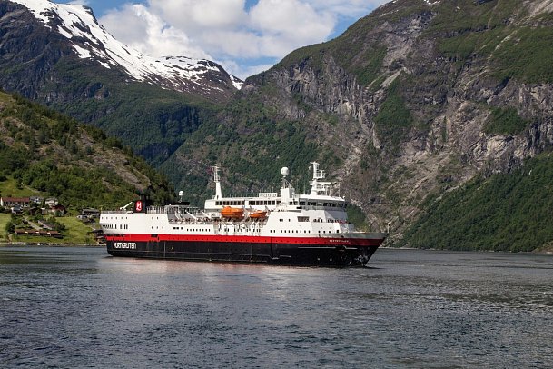 Postschiffroute ab/ bis Bergen bis zum Nordkap