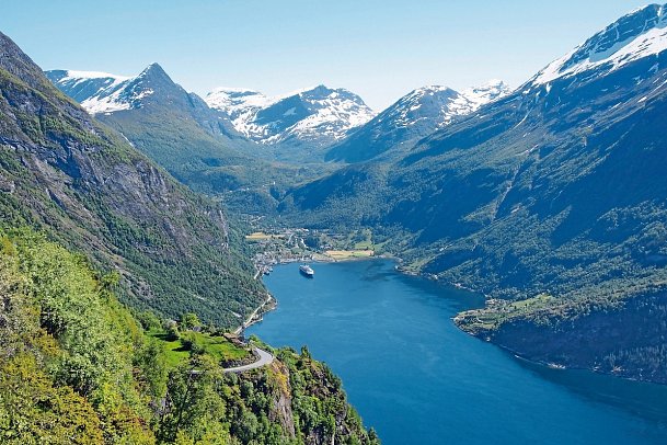 Postschiffroute ab/ bis Bergen bis zum Nordkap - Geirangerfjord