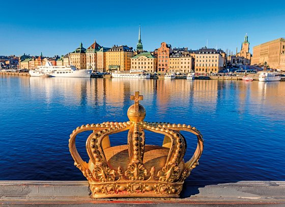 Rundreise Königsstädte Skandinavien - Vergoldete Krone der Skeppsholmsbron-Brücke, Stockholm