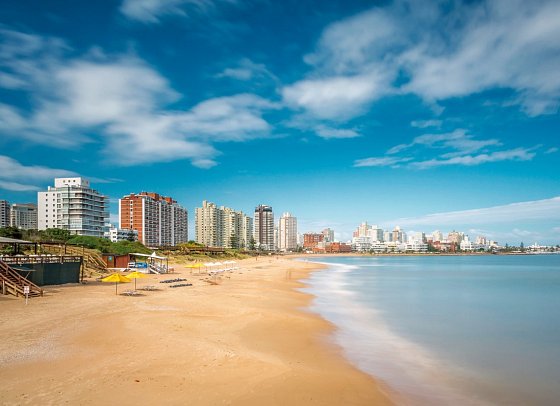 Südamerika mit Costa Favolosa - Punta del Este, Strand, Uruguay