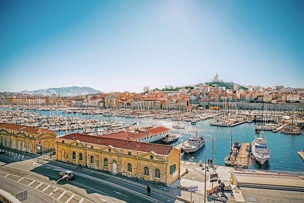 Familien-Minikreuzfahrt mit Costa Toscana