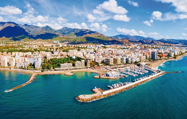 Mittelmeer und Marokko mit Costa Diadema - Marbella – Hafen