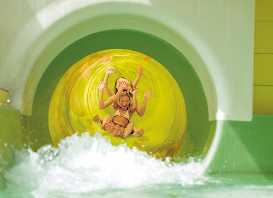 Aldiana Club Salzkammergut - Kinder in der Wasserrutsche