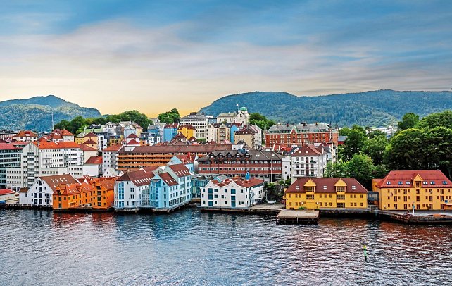Norwegen Fjord-Weltnaturerbe mit AIDAprima - Stavanger