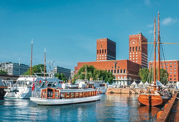 Skandinavische Highlights mit AIDAnova - Rathaus, Oslo