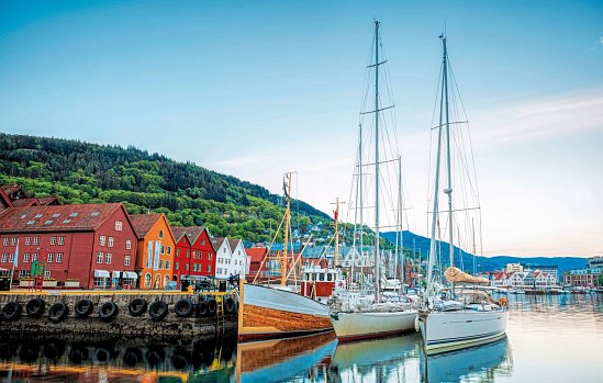Norwegens Welterbe mit Skifestival in Oslo mit AIDAprima