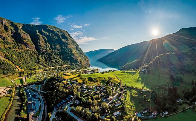 Norwegens Welterbe mit Skifestival in Oslo mit AIDAprima - Aurlandsfjord