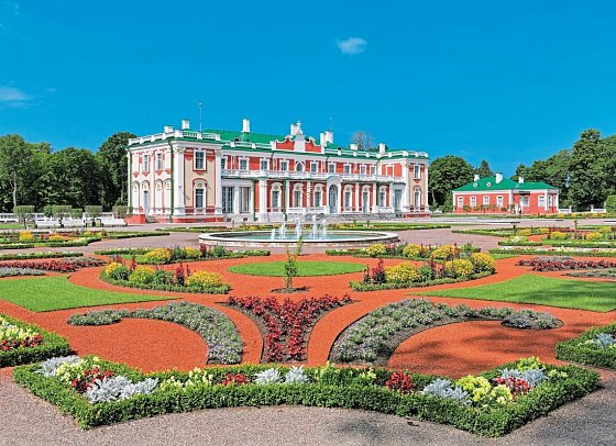 Ostsee mit MSC Euribia - Kadriorg Palace, Tallinn