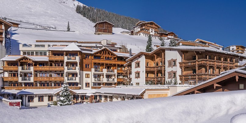 Hotel Klausnerhof - Außenansicht Hotel Winter